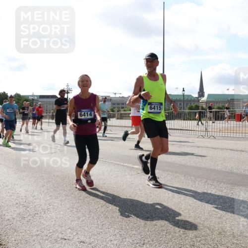 29.06.2025 - hella hamburg halbmarathon Lena Gebhardt http://msf.ph/oto/8300813 29.06.2025 09:59:36 Lombardsbrücke 5420, 12912, 9142, 1820, 13841, 6415, 6414, 1319, 1334, 1366, 1506, 1595, 1642, 1834, 1955, 2282, 2391, 2432, 2630, 2741, 2911, 3112, 3279, 3668, 3715, 3836, 4426, 4467, 4837, 4839, 5015, 5134, 5277, 5299, 5420, 5457, 5458, 5465, 5492, 5866, 6202, 6390, 6414, 6415, 6416, 7033, 7037, 7129, 7130, 7395, 7833, 7864, 8330, 8509, 8520, 8542, 8652, 8772, 8846, 8929, 9142, 9488, 9903, 9907, 9922, 9984, 10020, 10031, 10266, 11039, 11568, 11844 meine-sportfotos.de