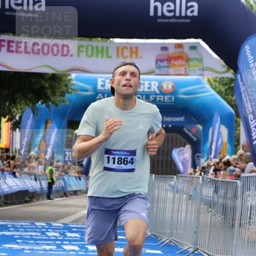29.06.2025 - hella hamburg halbmarathon Strokosch-Dieckow http://msf.ph/oto/8300821 29.06.2025 10:16:36 Ziel 3944, 11864 meine-sportfotos.de