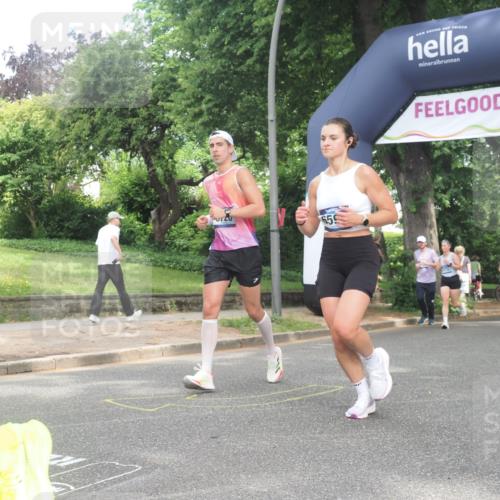 29.06.2025 - hella hamburg halbmarathon KatJ http://msf.ph/oto/8300862 29.06.2025 10:43:17 Zwischen KM18-KM19 1180, 4868, 6591, 6720, 8330, 8393 meine-sportfotos.de