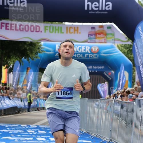 29.06.2025 - hella hamburg halbmarathon Strokosch-Dieckow http://msf.ph/oto/8300890 29.06.2025 10:16:36 Ziel 3944, 11864 meine-sportfotos.de