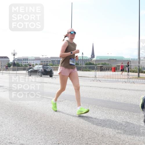 29.06.2025 - hella hamburg halbmarathon Lena Gebhardt http://msf.ph/oto/8300966 29.06.2025 10:12:10 Lombardsbrücke 1062, 1328, 1790, 1850, 1992, 2661, 3363, 3746, 4227, 4453, 4499, 5176, 5379, 5605, 6822, 6871, 6966, 7474, 7571, 9191, 9253, 9254, 9405, 9428, 9705, 10042, 10409, 10685, 11507, 11509, 11525, 11537, 11581, 11917, 12473, 13171, 13177, 13542, 13958, 14060, 14196, 14313, 14384, 14863, 14868, 15137, 15945, 16379, 16976, 17638, 17774, 18261, 18395, 18429, 18655 meine-sportfotos.de