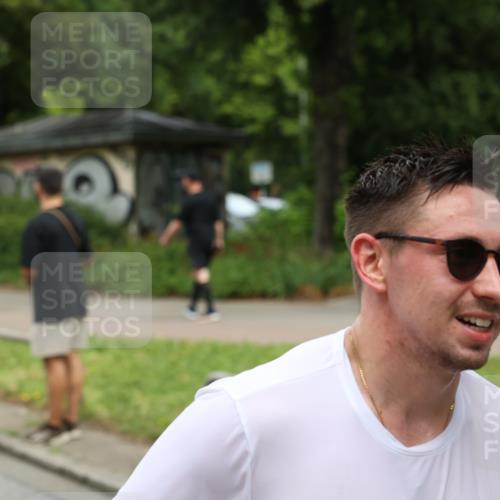 29.06.2025 - hella hamburg halbmarathon Yannick Fuchs http://msf.ph/oto/8301122 29.06.2025 10:49:52 20KM 1130, 1180, 1193, 2982, 3042, 3048, 3058, 3668, 4951, 5287, 5465, 5672, 6569, 6591, 6924, 7742, 8255, 8311, 8330, 8639, 8863, 9361, 9562, 11039, 11143, 11309, 11554, 11638, 12196, 12515, 13474, 14363, 14461, 15184, 15818, 15884, 16375, 16401, 16434, 16625, 16786, 17468, 17615, 17640, 17642, 18064, 18125, 18212, 18325, 18340, 18495, 18634, 18741, 18746, 18835, 19120, 19152 meine-sportfotos.de