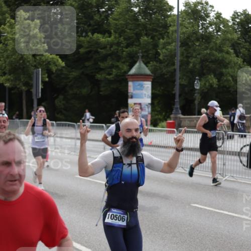29.06.2025 - hella hamburg halbmarathon Jannik Wohlers http://msf.ph/oto/8301175 29.06.2025 10:37:16 Lombardsbrücke 1475, 2199, 2640, 2853, 3230, 3633, 5186, 5522, 5875, 6243, 6821, 6955, 7124, 7321, 7350, 9247, 9288, 9895, 10159, 10476, 10506, 10919, 11183, 11801, 11882, 11888, 12123, 12242, 12254, 12472, 12824, 13650, 14130, 14657, 16032, 16582, 16680, 16706, 16837, 17355, 17793, 17798, 18317, 18319, 18903 meine-sportfotos.de