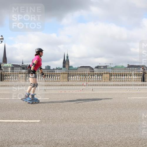 29.06.2025 - hella hamburg halbmarathon Lena Gebhardt http://msf.ph/oto/8301254 29.06.2025 09:06:39 Lombardsbrücke  meine-sportfotos.de