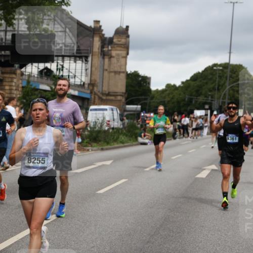 29.06.2025 - hella hamburg halbmarathon Yannick Fuchs http://msf.ph/oto/8301471 29.06.2025 10:49:55 20KM 1130, 1180, 2982, 3042, 3048, 3668, 4951, 5287, 5465, 5672, 5721, 6569, 6591, 6759, 7646, 7742, 8255, 8311, 8330, 8639, 8863, 9361, 9562, 11039, 11143, 11309, 11554, 11638, 12196, 12515, 12858, 13474, 14363, 14461, 15134, 15184, 16043, 16375, 16401, 16434, 16625, 16786, 17468, 17615, 18125, 18212, 18325, 18340, 18495, 18531, 18634, 18741, 18746, 18835, 18966, 19120, 19152 meine-sportfotos.de
