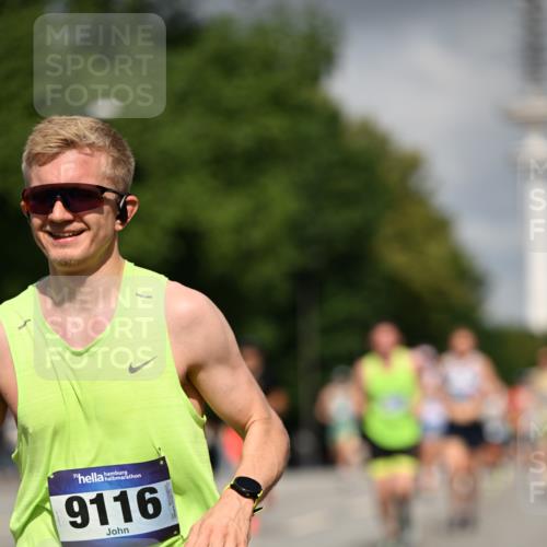 29.06.2025 - hella hamburg halbmarathon Dr. Thomas Lammeyer http://msf.ph/oto/8301597 29.06.2025 09:54:02 Kennedybrücke 1209, 1358, 1675, 1688, 1697, 1882, 2568, 2675, 2826, 3332, 3626, 4205, 4229, 4380, 4398, 4823, 5409, 5472, 5508, 5745, 6458, 6529, 6649, 6686, 6687, 7026, 8450, 8958, 9017, 9116, 9302, 9365, 10218, 10783, 10922, 11281, 11284, 11305, 11379 meine-sportfotos.de