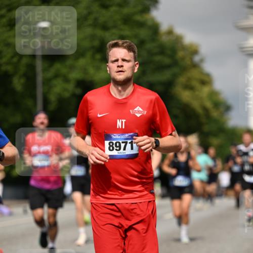 29.06.2025 - hella hamburg halbmarathon Dr. Thomas Lammeyer http://msf.ph/oto/8301623 29.06.2025 10:16:24 Kennedybrücke 1249, 1610, 1785, 1850, 1851, 2963, 2964, 3182, 3248, 3262, 3363, 4453, 5150, 5166, 5176, 6822, 6871, 7014, 7907, 8206, 8207, 8917, 8971, 9428, 10067, 10402, 10685, 11025 meine-sportfotos.de