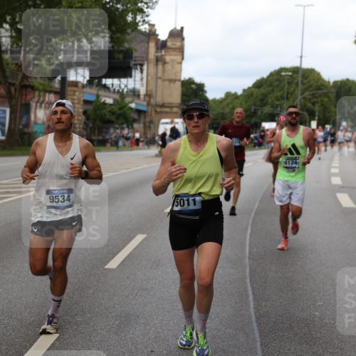 29.06.2025 - hella hamburg halbmarathon Yannick Fuchs http://msf.ph/oto/8301689 29.06.2025 10:37:33 20KM 1353, 1675, 1735, 2653, 4229, 4318, 5011, 5124, 5477, 7026, 7508, 7635, 9364, 9371, 9534, 10099, 10237, 10251, 11177, 12153, 12723, 12776, 13398, 13746, 13807, 14201, 14210, 14226, 14484, 14560, 14849, 15255, 15328, 15706, 15851, 15921, 16314, 16338, 17733, 18004, 18274, 18304, 18449, 18659, 18987, 19009, 19038, 19229 meine-sportfotos.de
