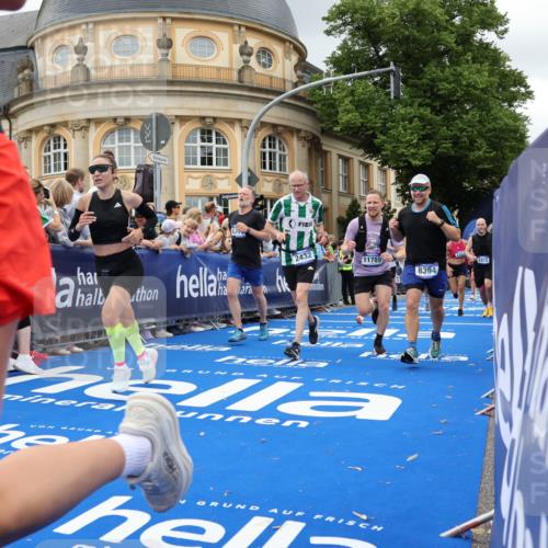 29.06.2025 - hella hamburg halbmarathon Strokosch-Dieckow http://msf.ph/oto/8301713 29.06.2025 10:54:00 Ziel 1151, 1410, 1815, 2432, 3096, 3208, 3209, 6294, 6356, 6374, 6481, 6581, 7395, 7918, 7973, 8394, 9032, 11499, 11789, 12379, 13032, 13397, 13869, 14175, 16477, 16871, 17348, 18308, 18831, 18879 meine-sportfotos.de