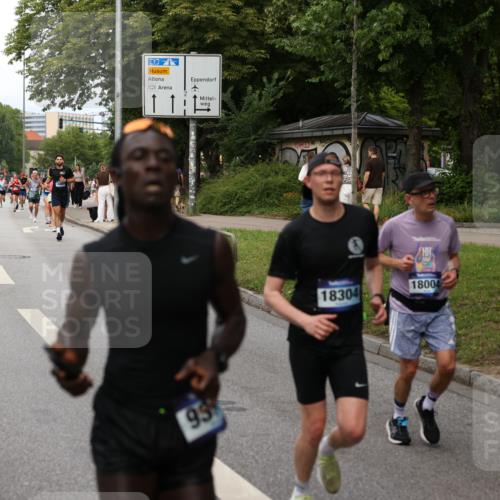 29.06.2025 - hella hamburg halbmarathon Yannick Fuchs http://msf.ph/oto/8301728 29.06.2025 10:37:33 20KM 1353, 1675, 1735, 2653, 4229, 4318, 5011, 5124, 5477, 7026, 7508, 7635, 9364, 9371, 9534, 10099, 10237, 10251, 11177, 12153, 12723, 12776, 13398, 13746, 13807, 14201, 14210, 14226, 14484, 14560, 14849, 15255, 15328, 15706, 15851, 15921, 16314, 16338, 17733, 18004, 18274, 18304, 18449, 18659, 18987, 19009, 19038, 19229 meine-sportfotos.de