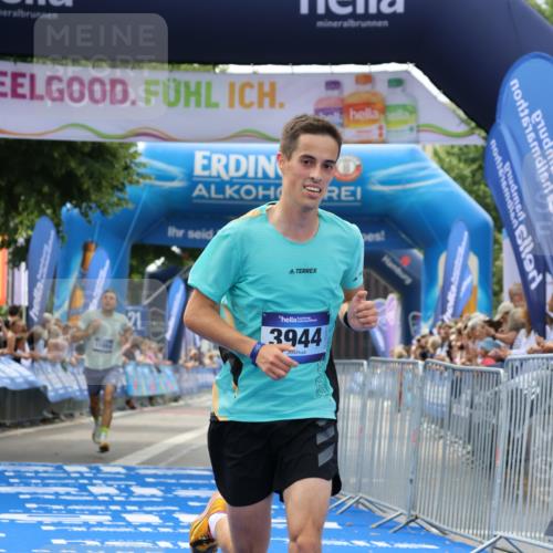 29.06.2025 - hella hamburg halbmarathon Strokosch-Dieckow http://msf.ph/oto/8301750 29.06.2025 10:16:31 Ziel 3944, 11864 meine-sportfotos.de