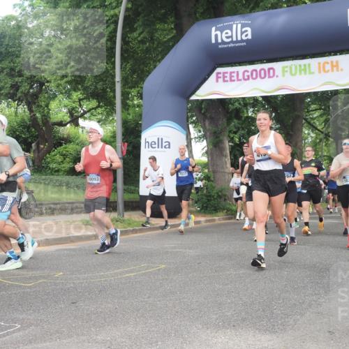 29.06.2025 - hella hamburg halbmarathon KatJ http://msf.ph/oto/8301752 29.06.2025 10:43:24 Zwischen KM18-KM19 1972, 2741, 2982, 2996, 3042, 4152, 4594, 4813, 5418, 7037, 8255, 8393 meine-sportfotos.de