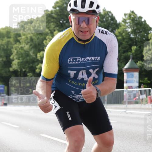 29.06.2025 - hella hamburg halbmarathon Jannik Wohlers http://msf.ph/oto/8301775 29.06.2025 08:56:51 Lombardsbrücke  meine-sportfotos.de