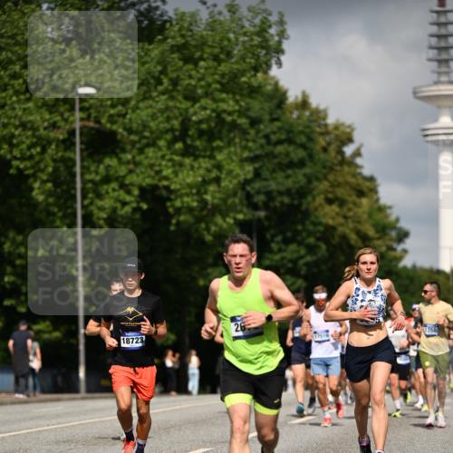 29.06.2025 - hella hamburg halbmarathon Dr. Thomas Lammeyer http://msf.ph/oto/8301846 29.06.2025 09:54:04 Kennedybrücke 1209, 1358, 1688, 1697, 1882, 2568, 2675, 2826, 3626, 4205, 4229, 4380, 4398, 4823, 5409, 5472, 5508, 5745, 6080, 6458, 6529, 6649, 6686, 6687, 7026, 7110, 8450, 8958, 9017, 9116, 9365, 10218, 10783, 10922, 11281, 11284, 11305, 11379 meine-sportfotos.de