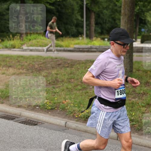 29.06.2025 - hella hamburg halbmarathon Yannick Fuchs http://msf.ph/oto/8301950 29.06.2025 10:37:35 20KM 1675, 1735, 2653, 3697, 4080, 4229, 4318, 5011, 5124, 5477, 7026, 7508, 7635, 9364, 9534, 10099, 10237, 10251, 11177, 12153, 12723, 12776, 13398, 13746, 13807, 14201, 14210, 14226, 14484, 14849, 15255, 15328, 15706, 15851, 15921, 16314, 16338, 18004, 18274, 18304, 18449, 18987, 19009, 19038, 19051, 19229 meine-sportfotos.de