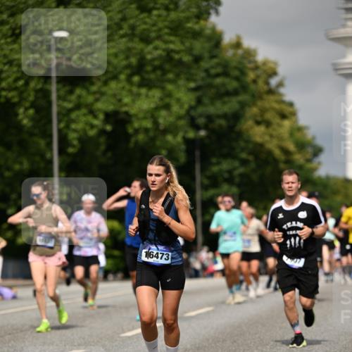 29.06.2025 - hella hamburg halbmarathon Dr. Thomas Lammeyer http://msf.ph/oto/8301984 29.06.2025 10:16:27 Kennedybrücke 1249, 1610, 1785, 1850, 1851, 2963, 2964, 3182, 3248, 3262, 3363, 4453, 5150, 5166, 5176, 6822, 6871, 7014, 7907, 8917, 8971, 9428, 9705, 10067, 10402, 10409, 10685, 11025 meine-sportfotos.de