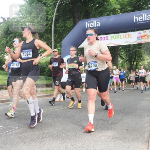 29.06.2025 - hella hamburg halbmarathon KatJ http://msf.ph/oto/8302064 29.06.2025 10:43:26 Zwischen KM18-KM19 1972, 2083, 2741, 2982, 2996, 3042, 4152, 4594, 4813, 5418, 7037, 8255 meine-sportfotos.de
