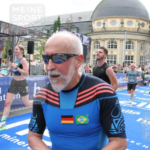 29.06.2025 - hella hamburg halbmarathon Michael Strokosch http://msf.ph/oto/8302193 29.06.2025 10:57:54 Ziel 1972, 2034, 2806, 2883, 5391, 7138, 7269, 9820, 10599, 10703, 11394, 12440, 12523, 13376, 14737, 15349, 16517, 17543, 18492, 18727 meine-sportfotos.de
