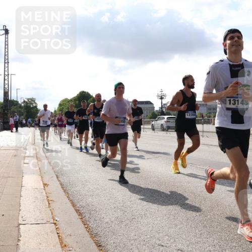 29.06.2025 - hella hamburg halbmarathon Lena Gebhardt http://msf.ph/oto/8302308 29.06.2025 09:47:04 Lombardsbrücke 12204, 14975, 6305, 055, 3790, 13148, 17877, 1002, 1053, 1396, 1407, 1411, 1577, 1910, 1959, 2228, 2243, 2563, 2774, 2836, 3005, 3790, 3935, 4740, 4944, 5048, 5152, 5193, 5660, 6032, 6305, 6473, 6683, 6915, 7080, 7466, 7622, 7628, 7831, 7867, 7972, 8312, 8323, 8366, 9376, 9508, 9519, 10477, 10771, 10927, 11055, 11304, 11370, 11661, 11898, 12204, 12447, 12899, 13148, 13199, 13493, 13494, 13729, 13771, 13972, 13991, 14069, 14310, 14385, 16811, 16957 meine-sportfotos.de