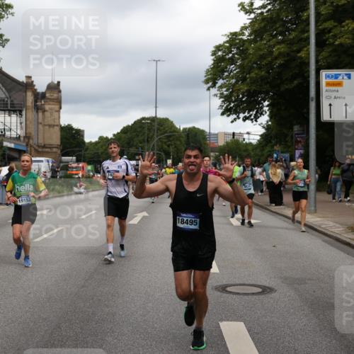 29.06.2025 - hella hamburg halbmarathon Yannick Fuchs http://msf.ph/oto/8302316 29.06.2025 10:49:58 20KM 1130, 1180, 1877, 2378, 2982, 3042, 3048, 4951, 5287, 5465, 5721, 5744, 6759, 7646, 7742, 8255, 8311, 8330, 8639, 8863, 9361, 9562, 9622, 11039, 11143, 11309, 11554, 11638, 12196, 12515, 12858, 13474, 14363, 14461, 15134, 16043, 16375, 16401, 16434, 16625, 16786, 17468, 17615, 18117, 18125, 18212, 18325, 18340, 18495, 18531, 18634, 18741, 18746, 18835, 18966, 19120, 19152 meine-sportfotos.de