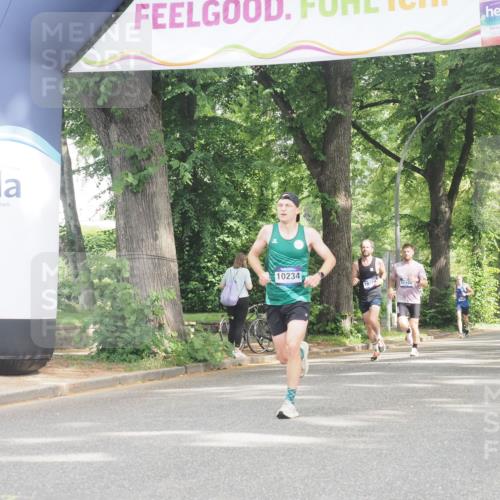 29.06.2025 - hella hamburg halbmarathon KatJ http://msf.ph/oto/8302351 29.06.2025 10:14:10 Zwischen KM18-KM19  meine-sportfotos.de