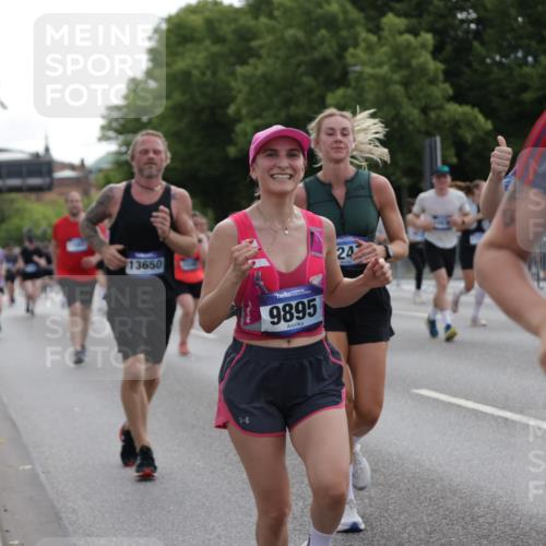 29.06.2025 - hella hamburg halbmarathon Jannik Wohlers http://msf.ph/oto/8302426 29.06.2025 10:37:24 Lombardsbrücke 1475, 1578, 1799, 1985, 2199, 2853, 3230, 3246, 5139, 5522, 5875, 6243, 6362, 7244, 7321, 7350, 7696, 8985, 9247, 9288, 9895, 10159, 10506, 10836, 11087, 11164, 11456, 11457, 11543, 11882, 12242, 12254, 12472, 12824, 13650, 14018, 15002, 15418, 15511, 16211, 16360, 16680, 17389, 17793, 17798, 18317, 18319 meine-sportfotos.de