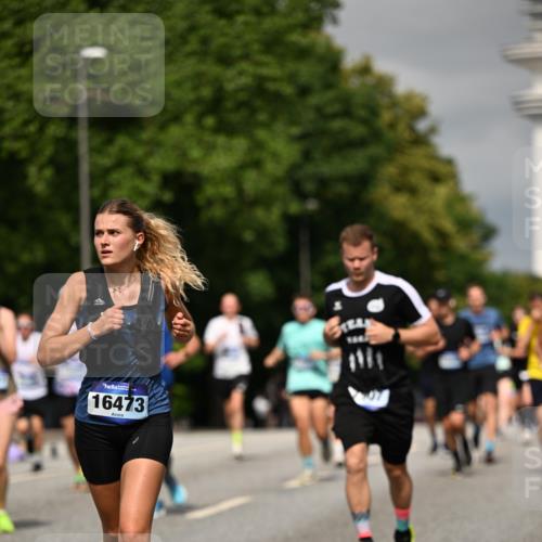 29.06.2025 - hella hamburg halbmarathon Dr. Thomas Lammeyer http://msf.ph/oto/8302454 29.06.2025 10:16:28 Kennedybrücke 1249, 1610, 1785, 1850, 1851, 2963, 2964, 3182, 3248, 3262, 3363, 4453, 4532, 5150, 5166, 5176, 6822, 6871, 7014, 7907, 8917, 8971, 9428, 9705, 10067, 10402, 10409, 10685, 11025 meine-sportfotos.de