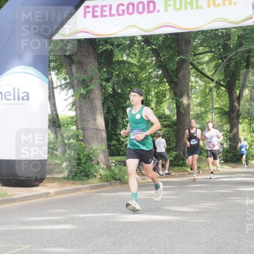 29.06.2025 - hella hamburg halbmarathon KatJ http://msf.ph/oto/8302457 29.06.2025 10:14:10 Zwischen KM18-KM19  meine-sportfotos.de
