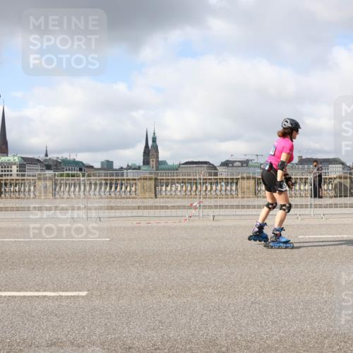 29.06.2025 - hella hamburg halbmarathon Lena Gebhardt http://msf.ph/oto/8302526 29.06.2025 09:06:40 Lombardsbrücke  meine-sportfotos.de