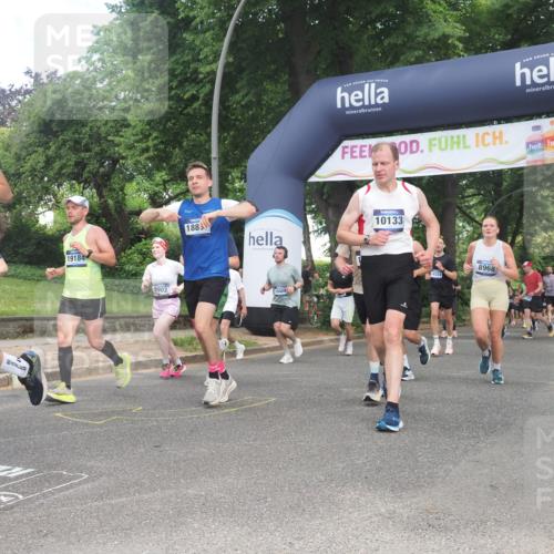 29.06.2025 - hella hamburg halbmarathon KatJ http://msf.ph/oto/8302549 29.06.2025 10:43:30 Zwischen KM18-KM19 1972, 2083, 2250, 2741, 2982, 2996, 4152, 4594, 4813, 7037, 7547 meine-sportfotos.de