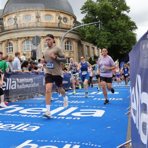 29.06.2025 - hella hamburg halbmarathon Strokosch-Dieckow http://msf.ph/oto/8302594 29.06.2025 10:54:14 Ziel 1267, 3103, 3177, 3861, 3898, 5638, 6082, 6084, 6294, 6443, 6512, 7274, 8223, 8390, 9791, 11430, 12213, 13033, 13289, 13397, 13794, 13803, 15169, 15524, 15946, 16527, 16574, 16750, 16780, 16879, 17087, 17698, 18268 meine-sportfotos.de