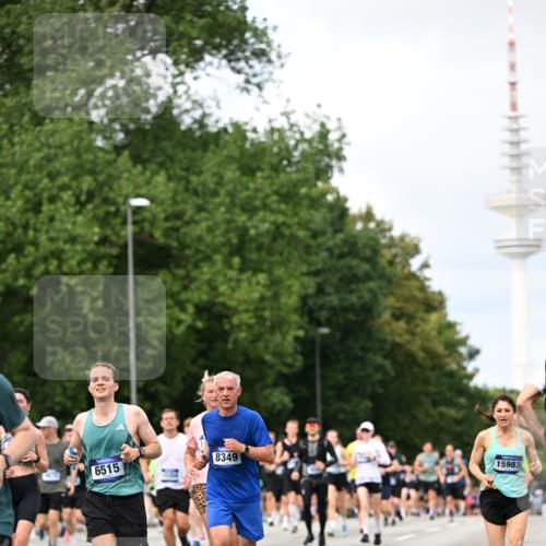29.06.2025 - hella hamburg halbmarathon Dr. Thomas Lammeyer http://msf.ph/oto/8302597 29.06.2025 10:38:02 Kennedybrücke 1189, 1275, 1764, 1896, 2038, 2526, 2776, 2933, 3264, 3340, 3345, 3848, 4361, 4433, 4445, 4449, 4807, 4824, 4826, 5075, 5096, 5141, 5557, 5561, 5566, 5569, 5584, 5821, 5822, 5887, 6364, 6515, 6516, 6956, 7027, 7565, 7633, 7653, 7982, 8157, 8277, 8349, 8375, 8377, 8383, 8401, 8620, 9258, 9438, 9706, 9799, 9875, 9995, 10048, 10071, 10561, 10800, 11111, 11229, 11237, 11260 meine-sportfotos.de