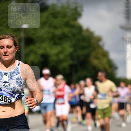 29.06.2025 - hella hamburg halbmarathon Dr. Thomas Lammeyer http://msf.ph/oto/8302928 29.06.2025 09:54:08 Kennedybrücke 1209, 1358, 1688, 1697, 1882, 2546, 2675, 3626, 4205, 4229, 4380, 4398, 4823, 4893, 5026, 5472, 5508, 5745, 5752, 5916, 6080, 6458, 6649, 6686, 6687, 7026, 7110, 8091, 8450, 8958, 9116, 9365, 10064, 10218, 10783, 10922, 11281, 11284, 11305, 11379 meine-sportfotos.de