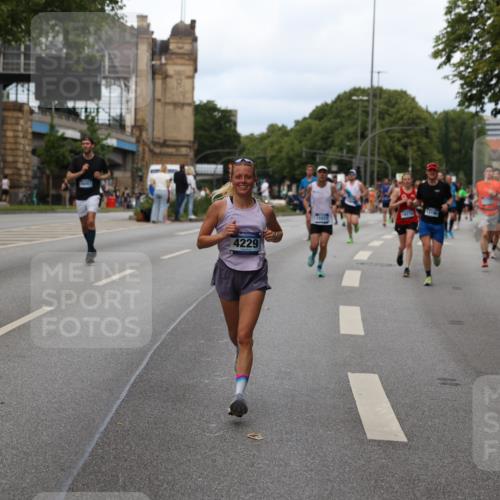 29.06.2025 - hella hamburg halbmarathon Yannick Fuchs http://msf.ph/oto/8302952 29.06.2025 10:37:44 20KM 2653, 3109, 3116, 3124, 3697, 3928, 4080, 4229, 4318, 7026, 7508, 7635, 8664, 9114, 10099, 10237, 10251, 10493, 11177, 12153, 12723, 12776, 13398, 13746, 13807, 14201, 14210, 14484, 14849, 15706, 15851, 15921, 16314, 16338, 16997, 17391, 17403, 18274, 18449, 18987, 19009, 19038, 19051, 19229 meine-sportfotos.de