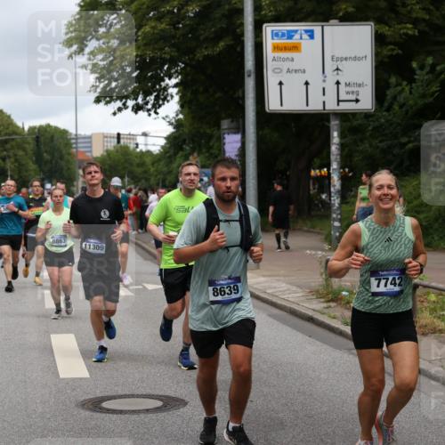 29.06.2025 - hella hamburg halbmarathon Yannick Fuchs http://msf.ph/oto/8302999 29.06.2025 10:50:01 20KM 1130, 1180, 1877, 2378, 2982, 3042, 3048, 4594, 4813, 4951, 5287, 5465, 5721, 5744, 6759, 7646, 7742, 8255, 8311, 8330, 8639, 8863, 9361, 9562, 9622, 11143, 11309, 11554, 11638, 11870, 12196, 12515, 12858, 13474, 14363, 14461, 15134, 16008, 16009, 16043, 16375, 16434, 16625, 17468, 17615, 18117, 18125, 18212, 18325, 18340, 18495, 18531, 18634, 18966, 19152 meine-sportfotos.de