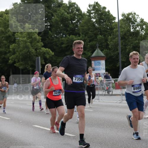 29.06.2025 - hella hamburg halbmarathon Jannik Wohlers http://msf.ph/oto/8303044 29.06.2025 10:37:27 Lombardsbrücke 1475, 1578, 1799, 1985, 2199, 2853, 3230, 3246, 3880, 5139, 5522, 5875, 6243, 6362, 6697, 7244, 7321, 7350, 7696, 8985, 9247, 9288, 9895, 10025, 10159, 10836, 11087, 11164, 11421, 11456, 11457, 11479, 11543, 11882, 12242, 12254, 13650, 14018, 15002, 15418, 15511, 16211, 16360, 17389, 17793, 17798, 18317, 18319, 18572 meine-sportfotos.de