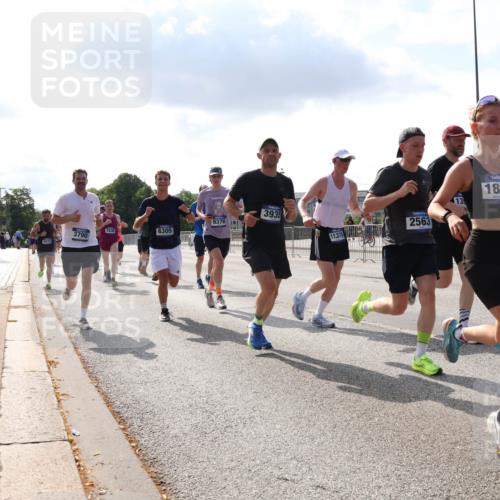 29.06.2025 - hella hamburg halbmarathon Lena Gebhardt http://msf.ph/oto/8303096 29.06.2025 09:47:06 Lombardsbrücke 6037, 9376, 283, 6305, 3790, 3935, 2563, 13, 18455, 14975, 1002, 1053, 1396, 1407, 1411, 1577, 1910, 1959, 2121, 2228, 2243, 2563, 2774, 2836, 3005, 3790, 3935, 4246, 4740, 4944, 5048, 5152, 5193, 5660, 5961, 6032, 6305, 6473, 6683, 6915, 7080, 7466, 7622, 7628, 7831, 7867, 7972, 8312, 8323, 8366, 9376, 9508, 9519, 10477, 10771, 10927, 11055, 11370, 11806, 11898, 12137, 12204, 12447, 12899, 13148, 13199, 13493, 13494, 13729, 13771, 13972, 13991, 14069, 14310, 14385 meine-sportfotos.de
