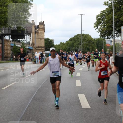 29.06.2025 - hella hamburg halbmarathon Yannick Fuchs http://msf.ph/oto/8303208 29.06.2025 10:37:48 20KM 3109, 3116, 3124, 3697, 3928, 4080, 4318, 6495, 7026, 7185, 7508, 7635, 8664, 9114, 10099, 10237, 10251, 10493, 11177, 11778, 12153, 12623, 12657, 12723, 12776, 13398, 13746, 13807, 13897, 14201, 14210, 14484, 14849, 15706, 15921, 16314, 16338, 16997, 17391, 17403, 18274, 18449, 19009, 19038, 19051, 19229 meine-sportfotos.de