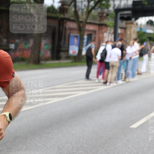 29.06.2025 - hella hamburg halbmarathon Yannick Fuchs http://msf.ph/oto/8303441 29.06.2025 10:50:04 20KM 1130, 1180, 1877, 2378, 2982, 3042, 3048, 4594, 4813, 4951, 5287, 5465, 5721, 5744, 6759, 7646, 7742, 8311, 8330, 8639, 8863, 8996, 9622, 9903, 10084, 11143, 11309, 11554, 11638, 11870, 12196, 12515, 12858, 13474, 14363, 14461, 15134, 16008, 16009, 16043, 16375, 16434, 16625, 17468, 18117, 18125, 18212, 18325, 18340, 18495, 18531, 18634, 18966, 19152 meine-sportfotos.de