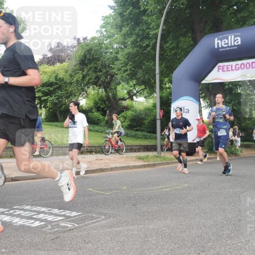29.06.2025 - hella hamburg halbmarathon KatJ http://msf.ph/oto/8303455 29.06.2025 10:43:33 Zwischen KM18-KM19 1130, 1485, 2083, 2250, 5492, 7547 meine-sportfotos.de