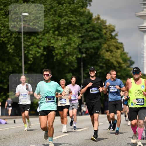 29.06.2025 - hella hamburg halbmarathon Dr. Thomas Lammeyer http://msf.ph/oto/8303476 29.06.2025 10:16:31 Kennedybrücke 1249, 1610, 1785, 1850, 1851, 2942, 2963, 2964, 3182, 3248, 3262, 3363, 4453, 4532, 5150, 5166, 5176, 6822, 7014, 7907, 8917, 8971, 9428, 9705, 10067, 10402, 10409, 10685, 11025 meine-sportfotos.de