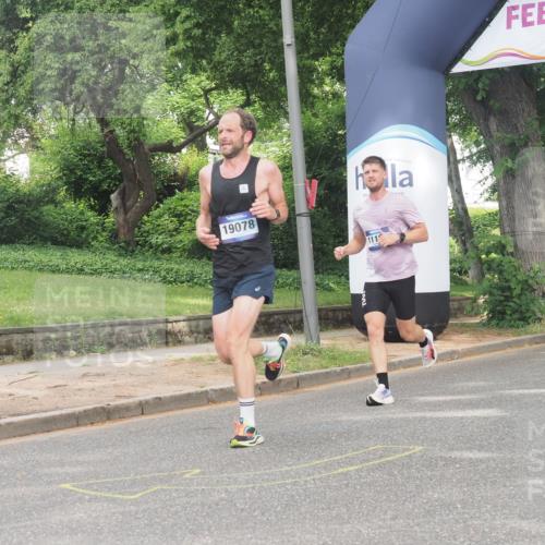29.06.2025 - hella hamburg halbmarathon KatJ http://msf.ph/oto/8303504 29.06.2025 10:14:13 Zwischen KM18-KM19  meine-sportfotos.de