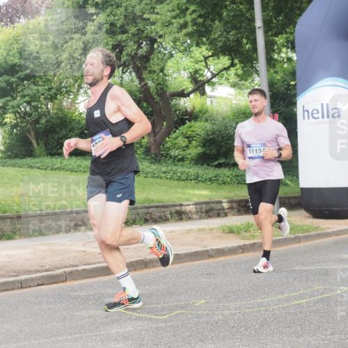 29.06.2025 - hella hamburg halbmarathon KatJ http://msf.ph/oto/8303612 29.06.2025 10:14:14 Zwischen KM18-KM19  meine-sportfotos.de