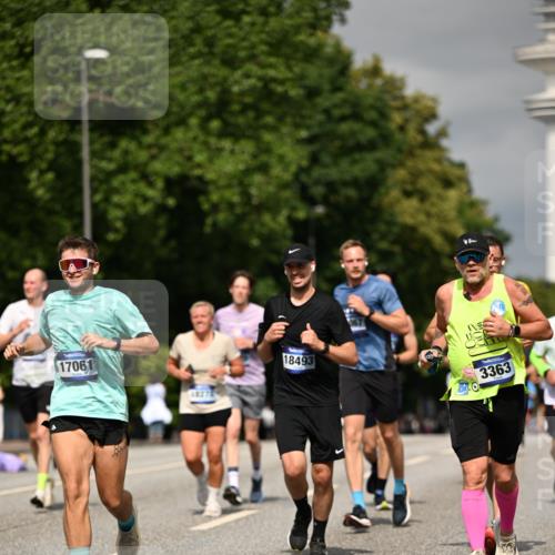 29.06.2025 - hella hamburg halbmarathon Dr. Thomas Lammeyer http://msf.ph/oto/8303638 29.06.2025 10:16:32 Kennedybrücke 1249, 1610, 1785, 1850, 1851, 2531, 2942, 2963, 2964, 3182, 3248, 3363, 4453, 4532, 5150, 5166, 5176, 6822, 7014, 7907, 8405, 8917, 8971, 9428, 9705, 10067, 10402, 10409, 10685, 11025 meine-sportfotos.de