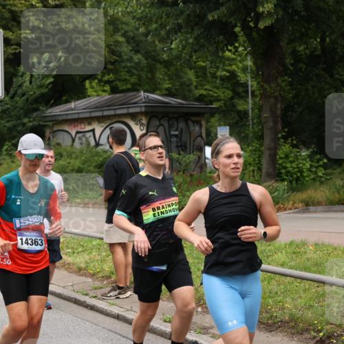 29.06.2025 - hella hamburg halbmarathon Yannick Fuchs http://msf.ph/oto/8303772 29.06.2025 10:50:06 20KM 1130, 1180, 1877, 2378, 2982, 3042, 3048, 4594, 4813, 4951, 5287, 5465, 5721, 5744, 6759, 7646, 7742, 8311, 8330, 8639, 8863, 8968, 8996, 9246, 9622, 9903, 10084, 11143, 11309, 11554, 11638, 11870, 12196, 12515, 12858, 13474, 14363, 14461, 15134, 16008, 16009, 16043, 16375, 16434, 16620, 16625, 17468, 18117, 18125, 18325, 18340, 18495, 18531, 18634, 18966, 19152 meine-sportfotos.de