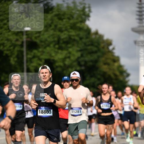29.06.2025 - hella hamburg halbmarathon Dr. Thomas Lammeyer http://msf.ph/oto/8304005 29.06.2025 09:54:12 Kennedybrücke 1209, 1358, 1697, 1882, 2546, 2675, 3626, 4205, 4229, 4380, 4398, 4893, 5026, 5472, 5506, 5508, 5745, 5752, 5916, 6080, 6429, 6649, 6686, 6687, 7026, 7110, 8091, 8574, 8958, 9116, 9365, 10064, 10783, 11281, 11284, 11305 meine-sportfotos.de