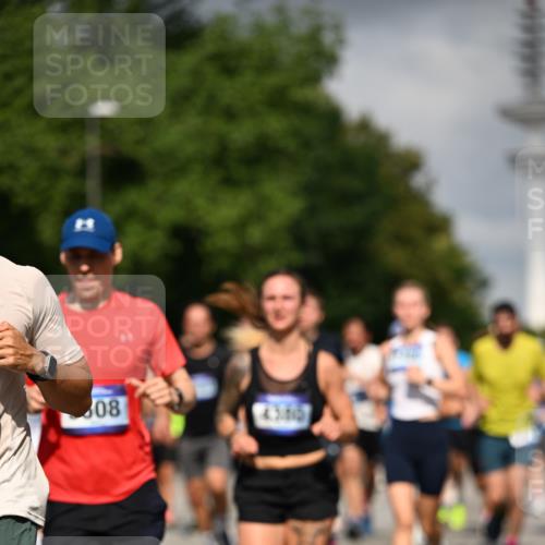 29.06.2025 - hella hamburg halbmarathon Dr. Thomas Lammeyer http://msf.ph/oto/8304256 29.06.2025 09:54:15 Kennedybrücke 1209, 1358, 1697, 1882, 2546, 2675, 3626, 4205, 4229, 4380, 4893, 5026, 5472, 5506, 5508, 5745, 5752, 5916, 6080, 6429, 6686, 6687, 7026, 7110, 8091, 8574, 8958, 9365, 10064, 10783, 11281, 11284, 11305 meine-sportfotos.de