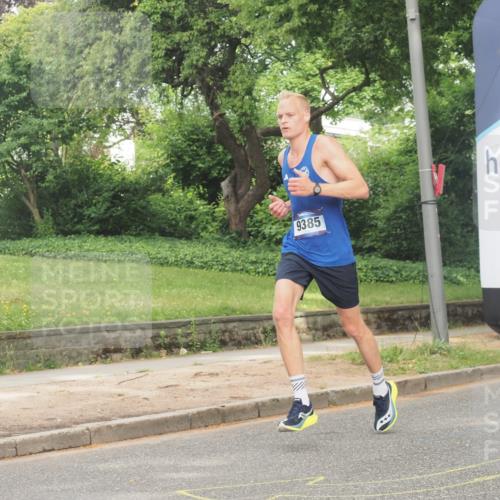 29.06.2025 - hella hamburg halbmarathon KatJ http://msf.ph/oto/8304335 29.06.2025 10:14:18 Zwischen KM18-KM19  meine-sportfotos.de
