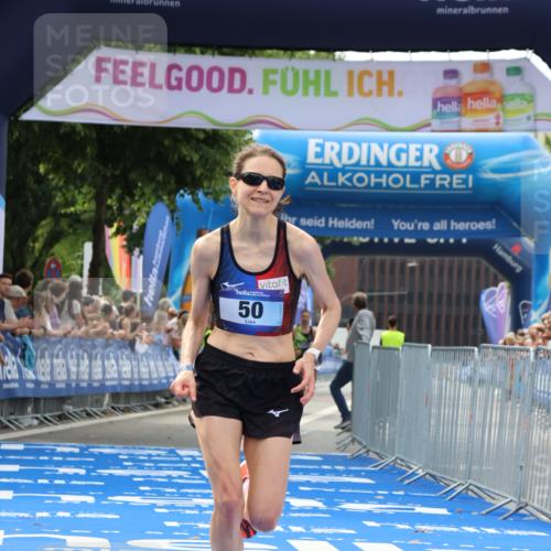 29.06.2025 - hella hamburg halbmarathon Strokosch-Dieckow http://msf.ph/oto/8304409 29.06.2025 10:16:09 Ziel 50 meine-sportfotos.de