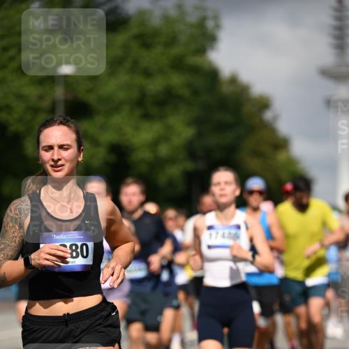 29.06.2025 - hella hamburg halbmarathon Dr. Thomas Lammeyer http://msf.ph/oto/8304574 29.06.2025 09:54:16 Kennedybrücke 1209, 1358, 1697, 2546, 2675, 3626, 4205, 4229, 4380, 4893, 5026, 5472, 5506, 5508, 5752, 5916, 6080, 6429, 6686, 6687, 7026, 7110, 8091, 8574, 8958, 9365, 10064, 10783, 11281, 11284, 11305 meine-sportfotos.de